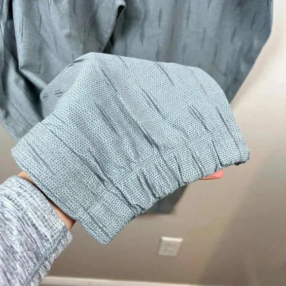 Athleta Farallon Printed Jogger Pants 26 Travel Athletic Lounge Comfy Green Gray - Picture 7 of 11